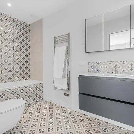 Ref 2183 - Cannes - Sea View For Rent Vallauris