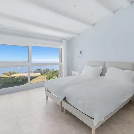Ref 2183 - Cannes - Sea View For Rent Villa