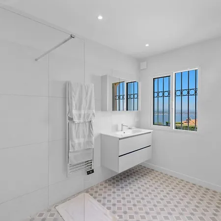 Ref 2183 - Cannes - Sea View For Rent 빌라