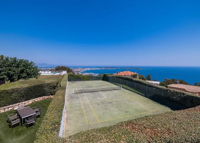 Ref 2183 - Cannes - Sea View For Rent فالوريس