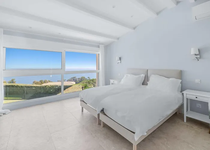 Ref 2183 - Cannes - Sea View For Rent فيلة