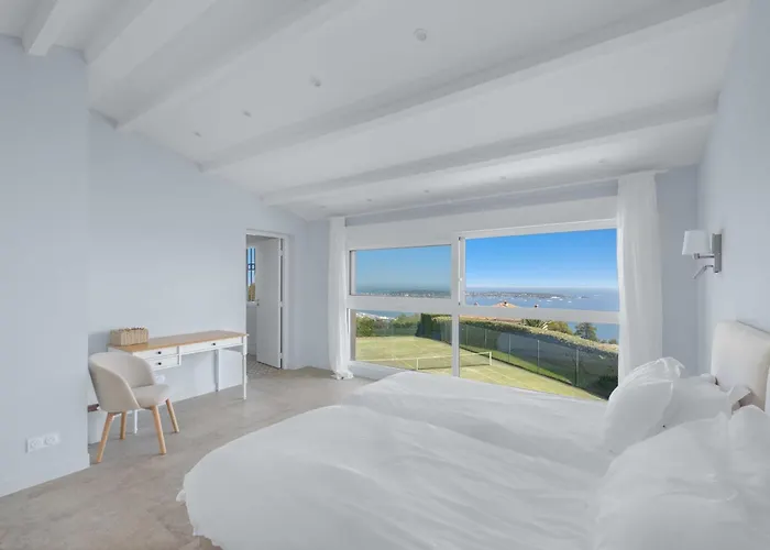 Ref 2183 - Cannes - Sea View For Rent *