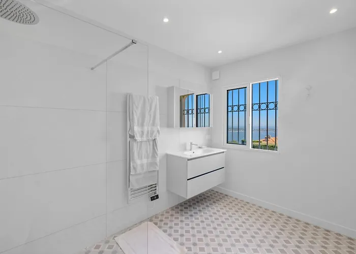 Ref 2183 - Cannes - Sea View For Rent فيلة