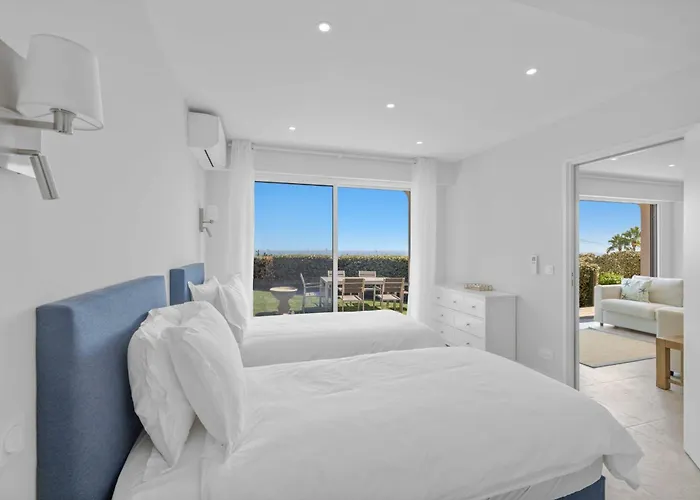 Ref 2183 - Cannes - Sea View For Rent *