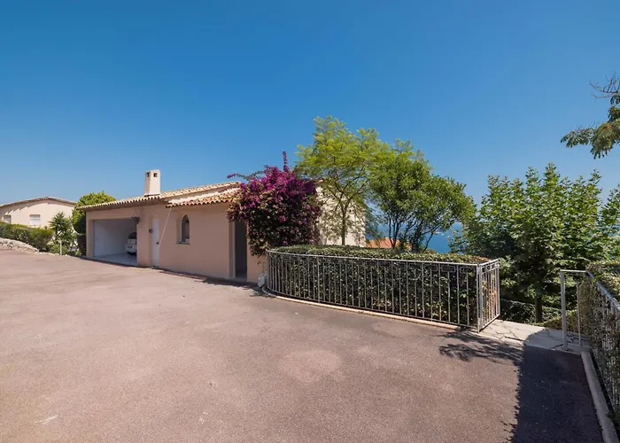Ref 2183 - Cannes - Sea View For Rent *